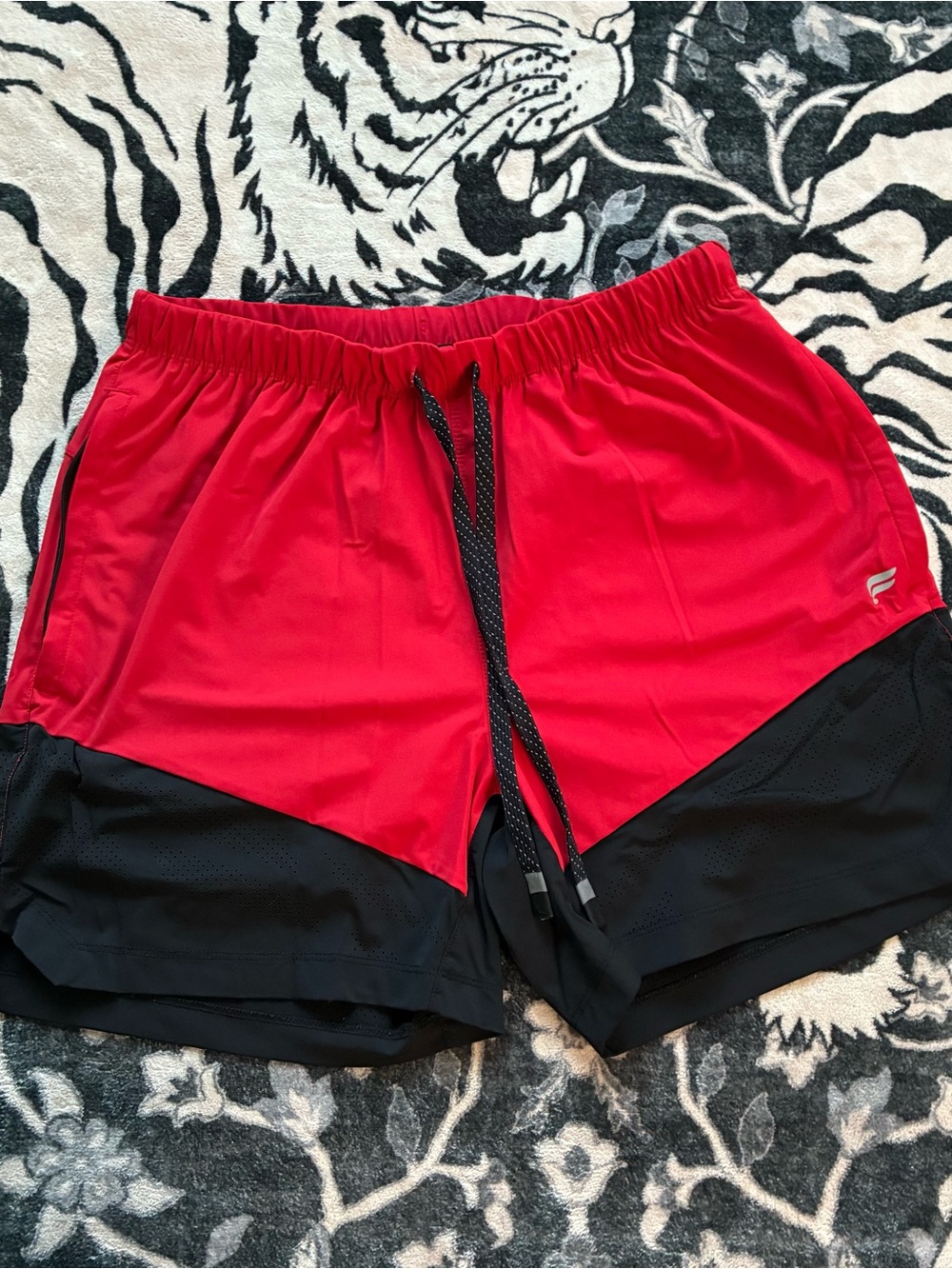 010 - MENS FABLETICS RUNNING GYM SHORTS